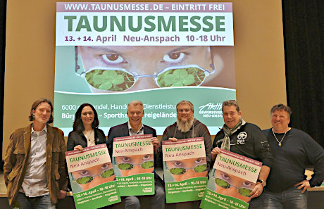 Vorstand beim Infoabend zur Taunusmesse
